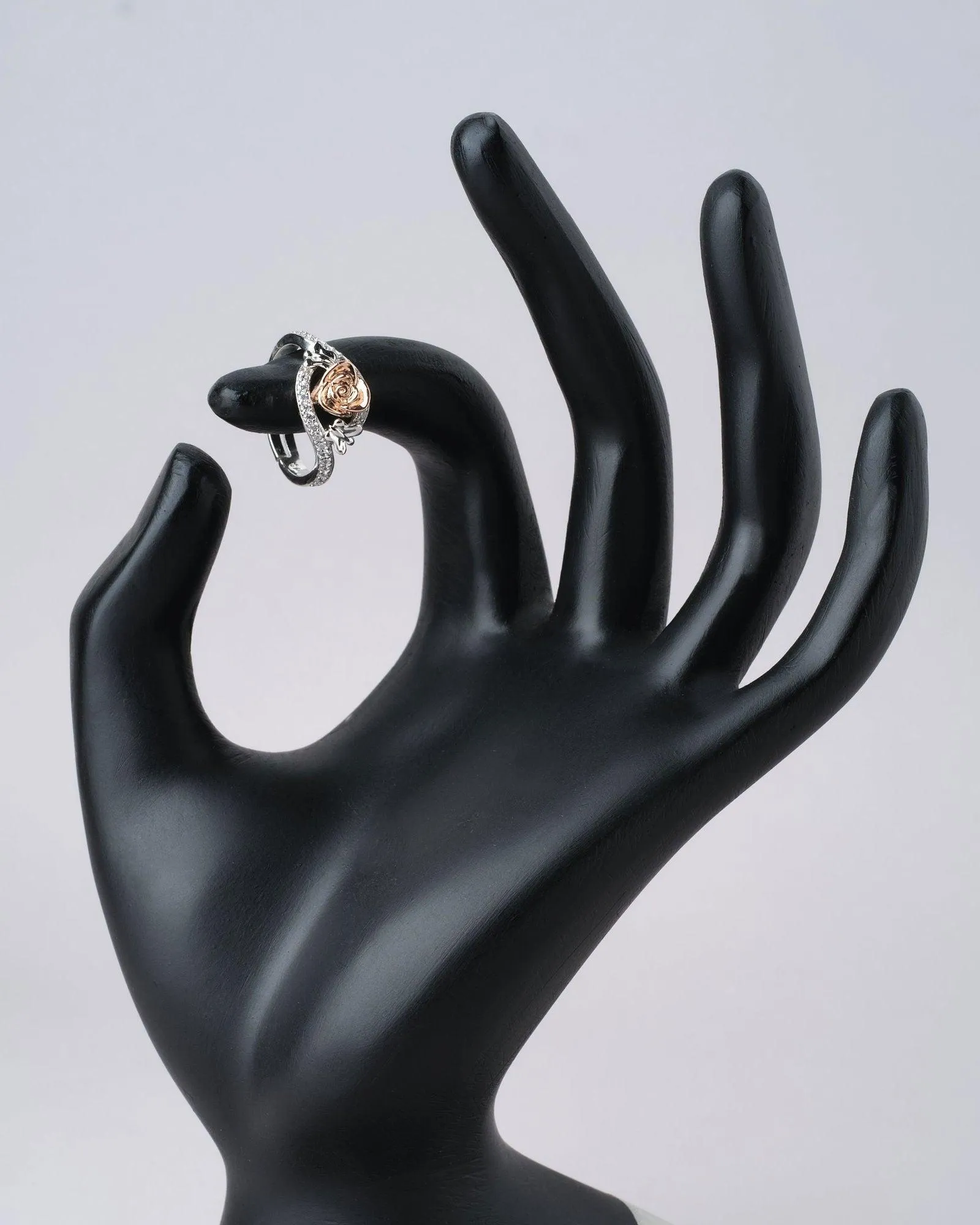 925 Sterling Silver Beautiful Rose Ring R01589