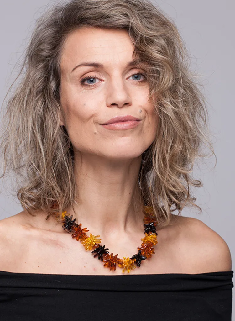 AMBER NECKLACE WITH FLORAL DESIGN - UNIQUE & STYLISH