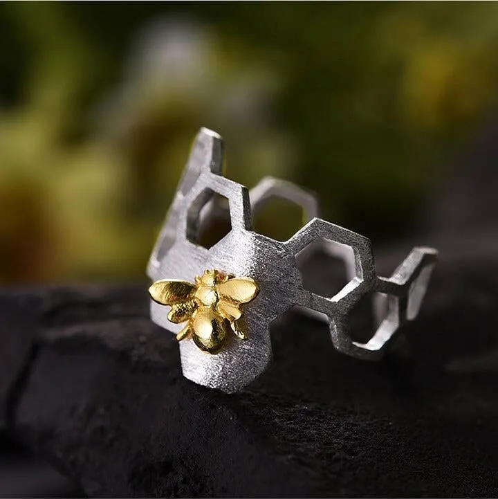 Guard Honey Bee Ring