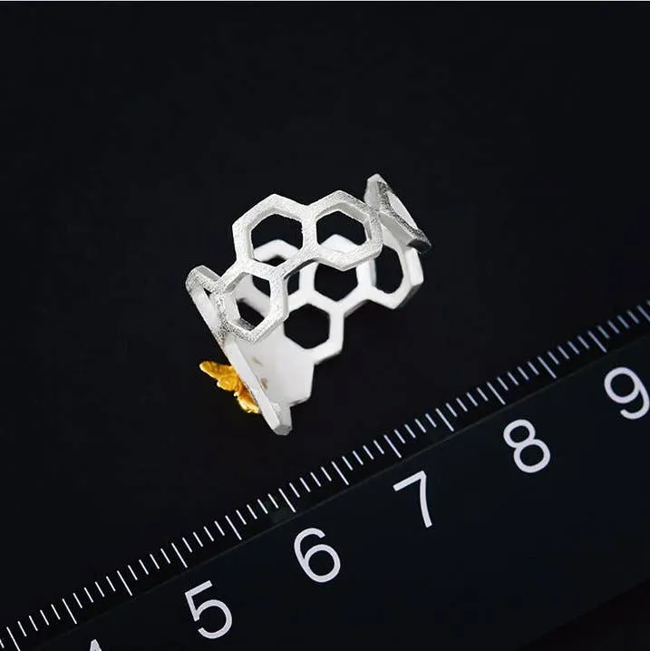 Guard Honey Bee Ring
