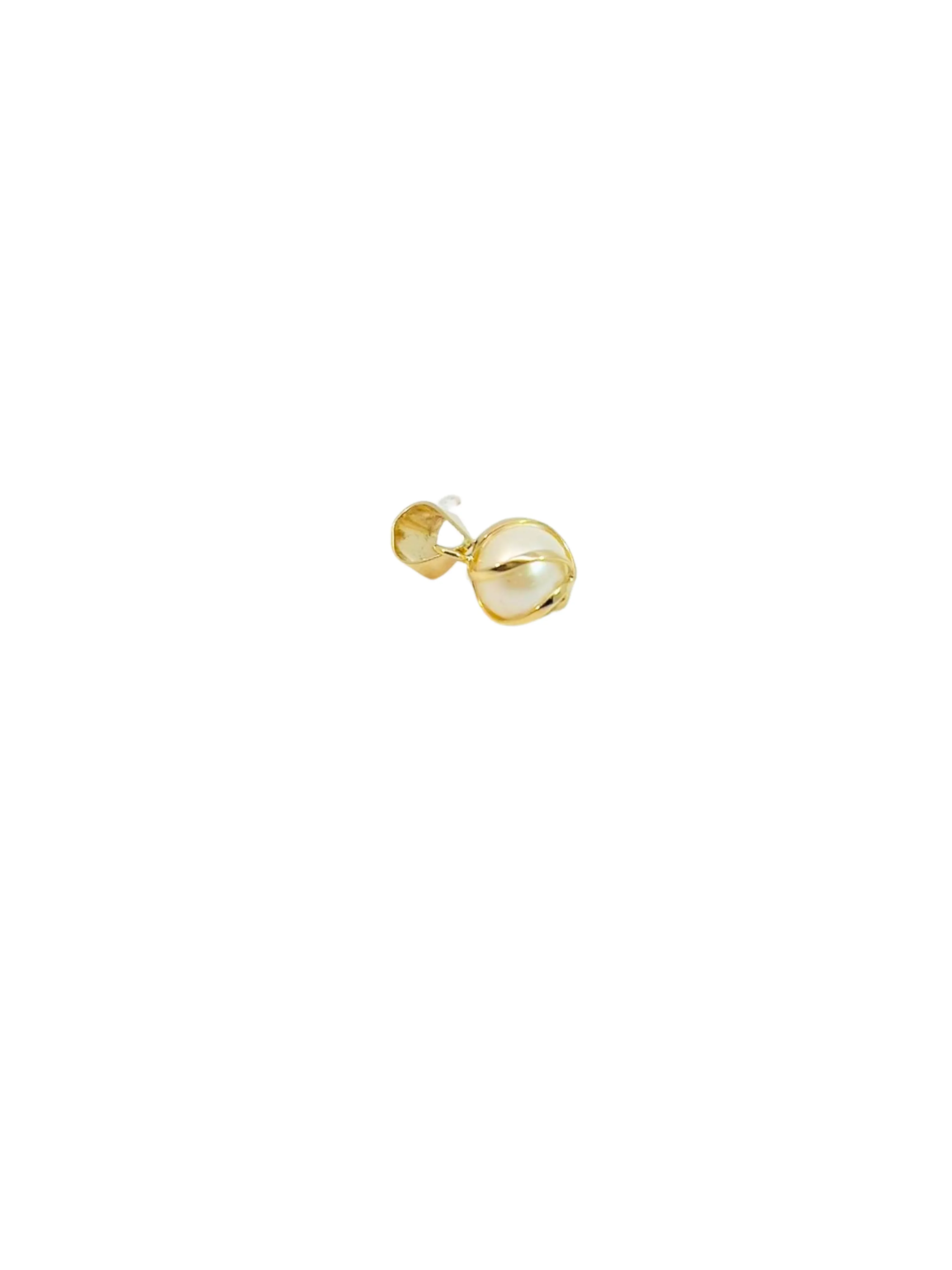 Lesotho Jewellery 14k Gold White Bead Pendant - 0.80 Grams, Length - 1.3 cm
