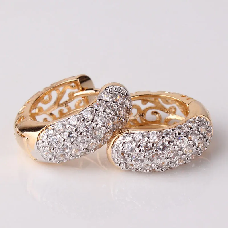 Lovely Charming Women Earings Fashion Round White Topaz Ladies Party Shinning Huggie Hoop Earing Hot Sale Brinco Earrings