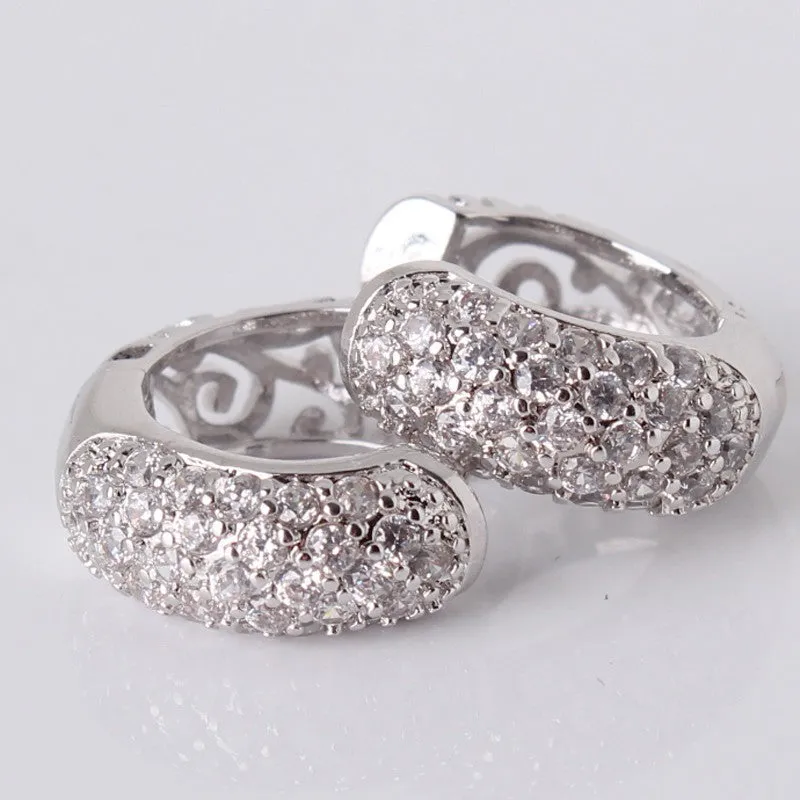 Lovely Charming Women Earings Fashion Round White Topaz Ladies Party Shinning Huggie Hoop Earing Hot Sale Brinco Earrings