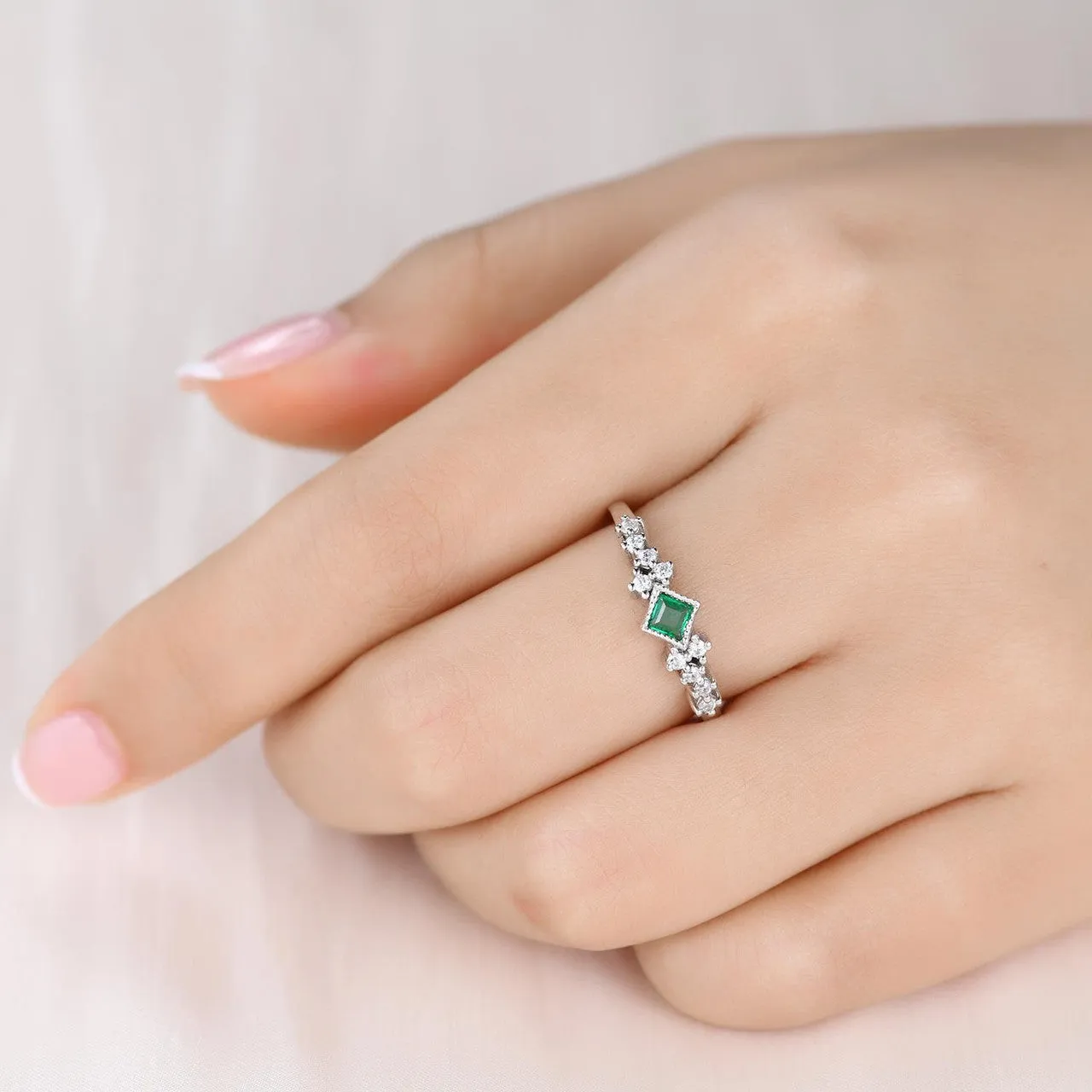Mini Square Cut Emeral Ring Women 3.5mm Natural Emerald Jewelry White Gold Daily Ring