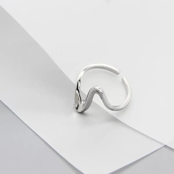 Minimalism geometric ECG heartbeat ring