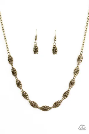 Paparazzi Necklace ~ Daisy Dream - Brass