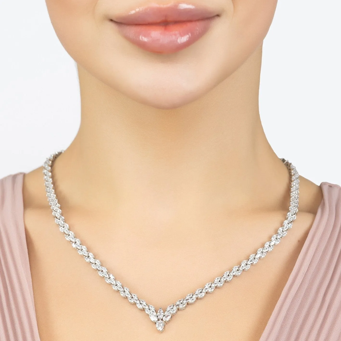 Petal Tennis Necklace in Silver