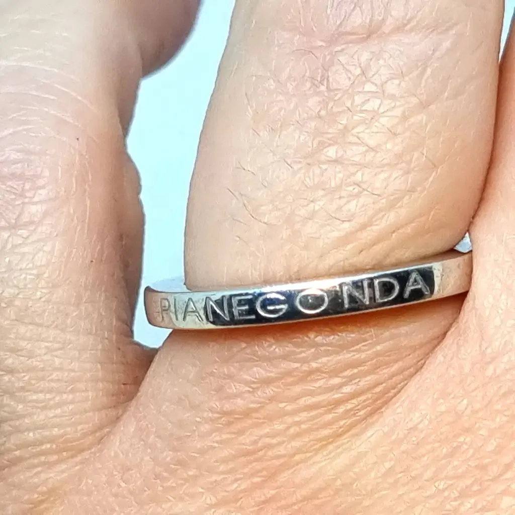 Pianegonda ring in 925 silver. Circa xx. Ancient and modern jewelry.
