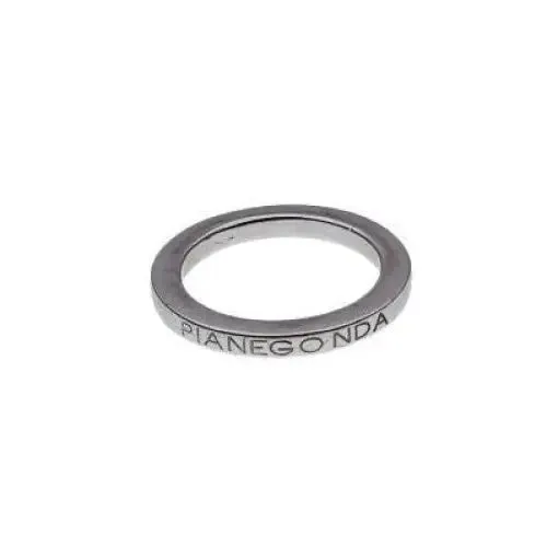 Pianegonda ring in 925 silver. Circa xx. Ancient and modern jewelry.