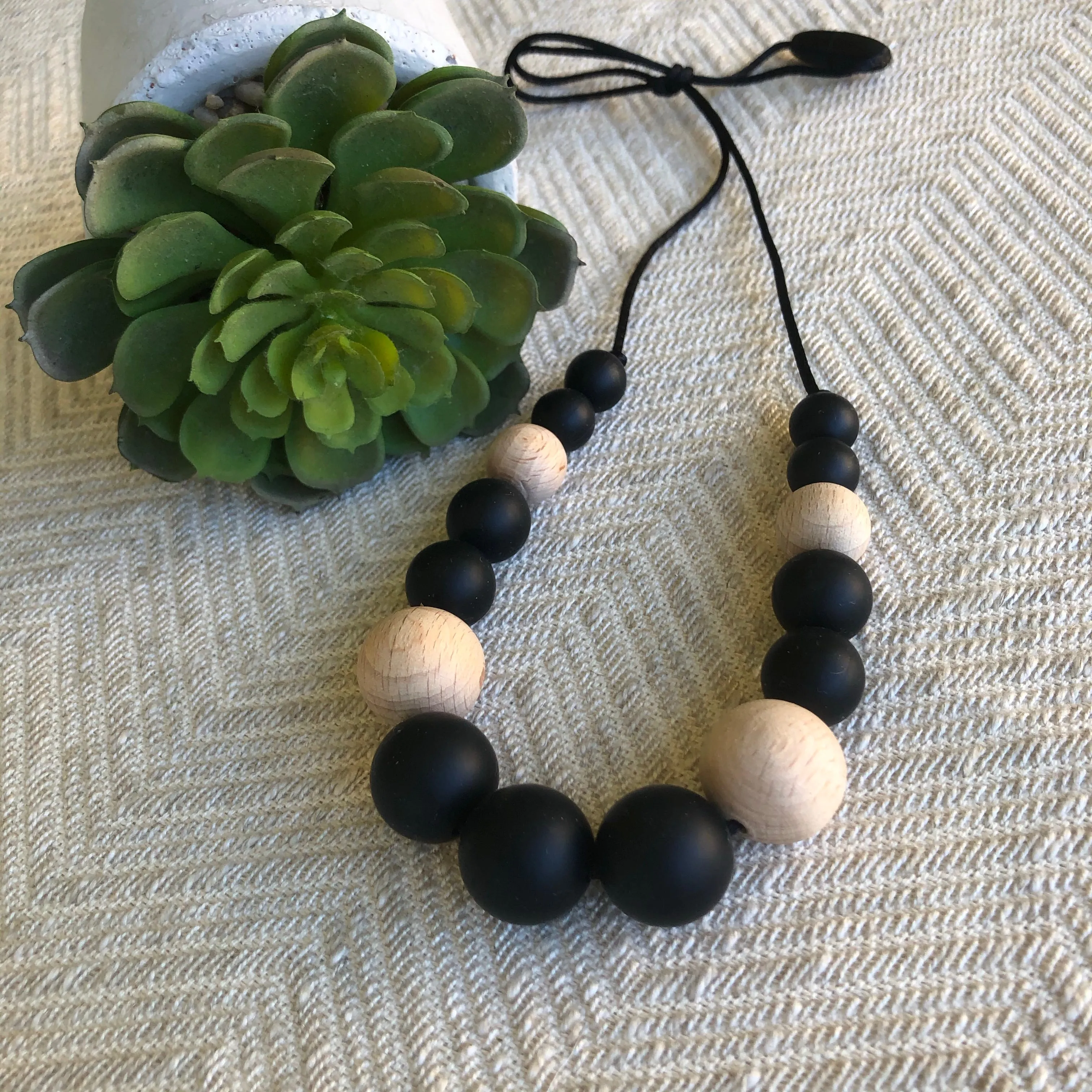 Scandi Nursing Necklace