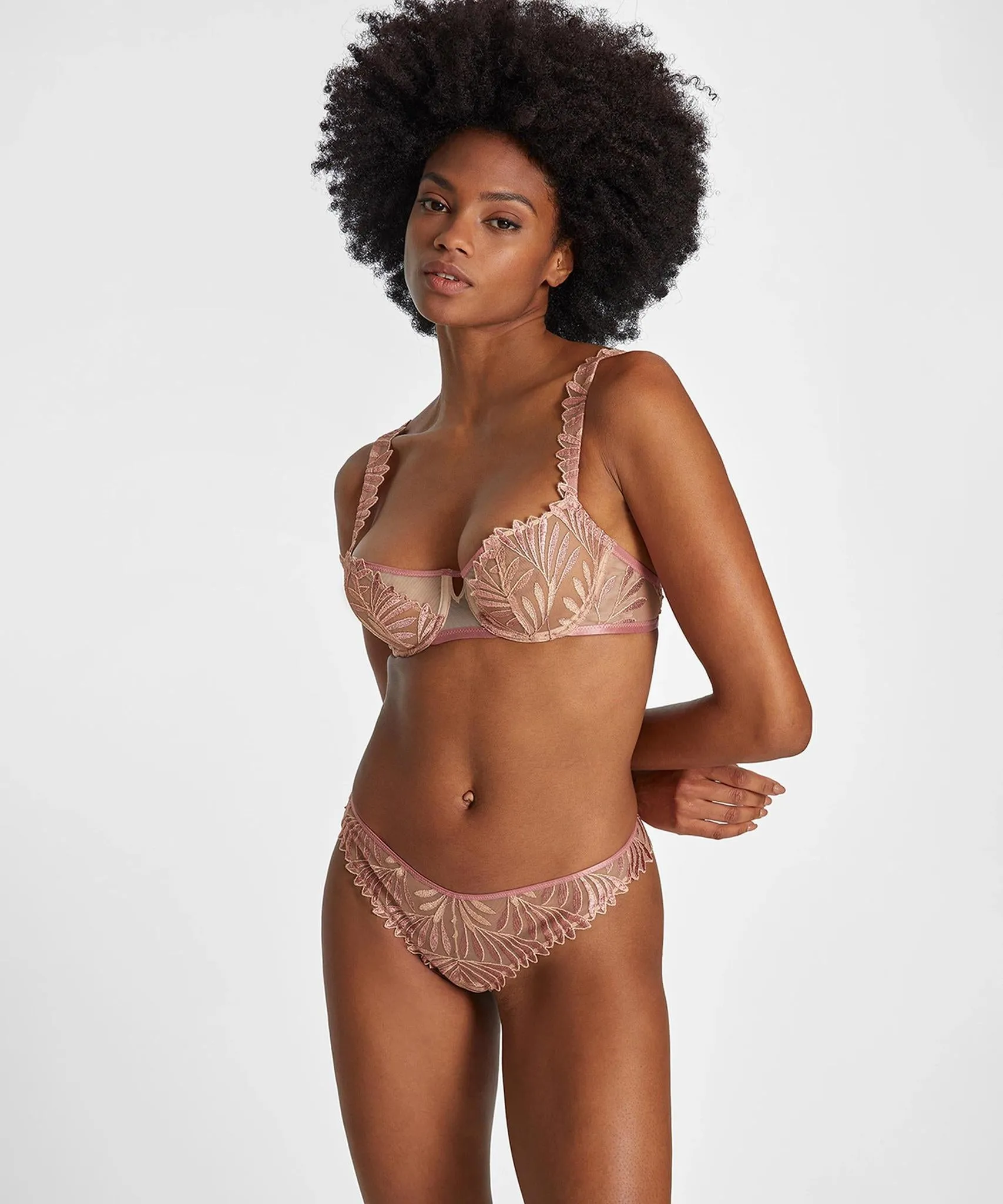 Sensory illusion half cup bra