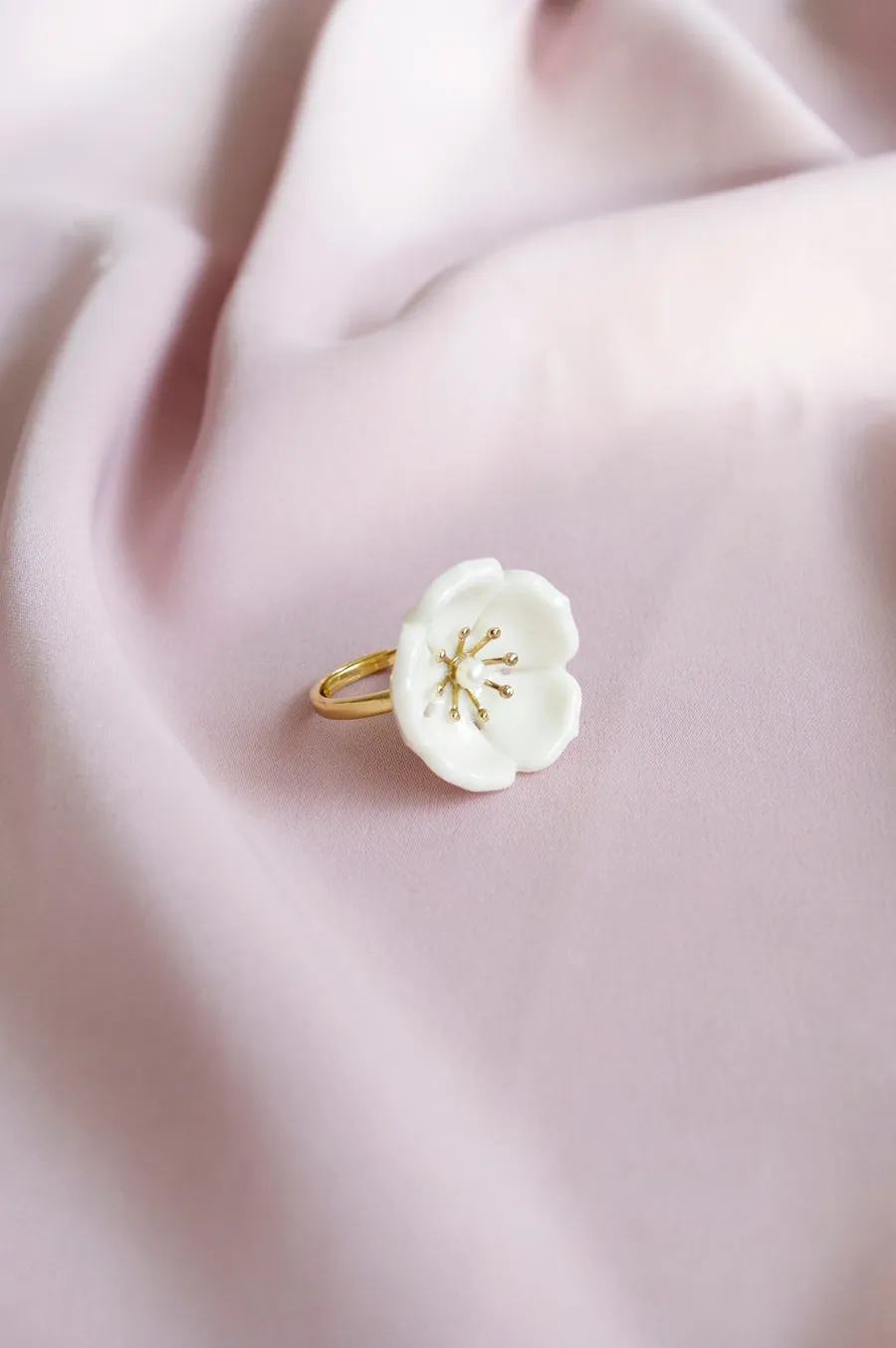 Snow-White Porcelain Plum Blossom Ring