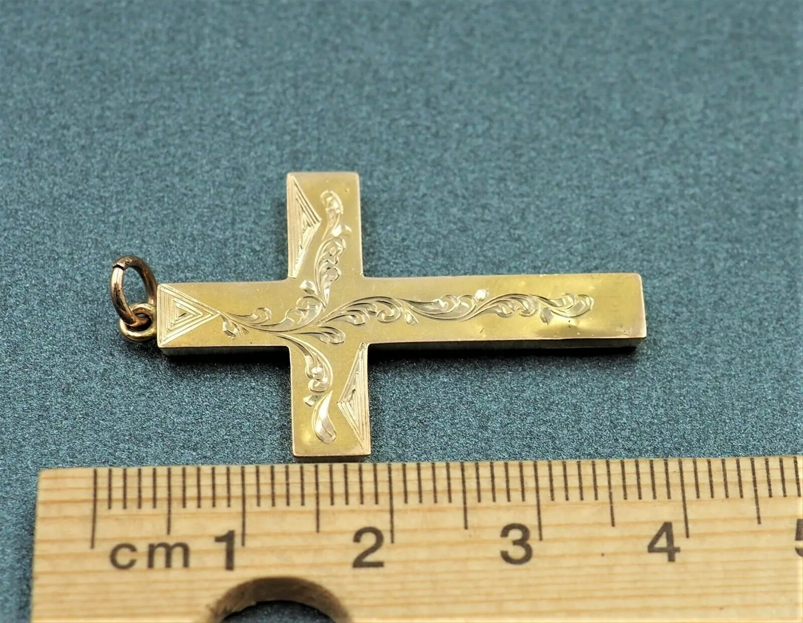 Vintage 14ct Yellow Gold Cross Pendant