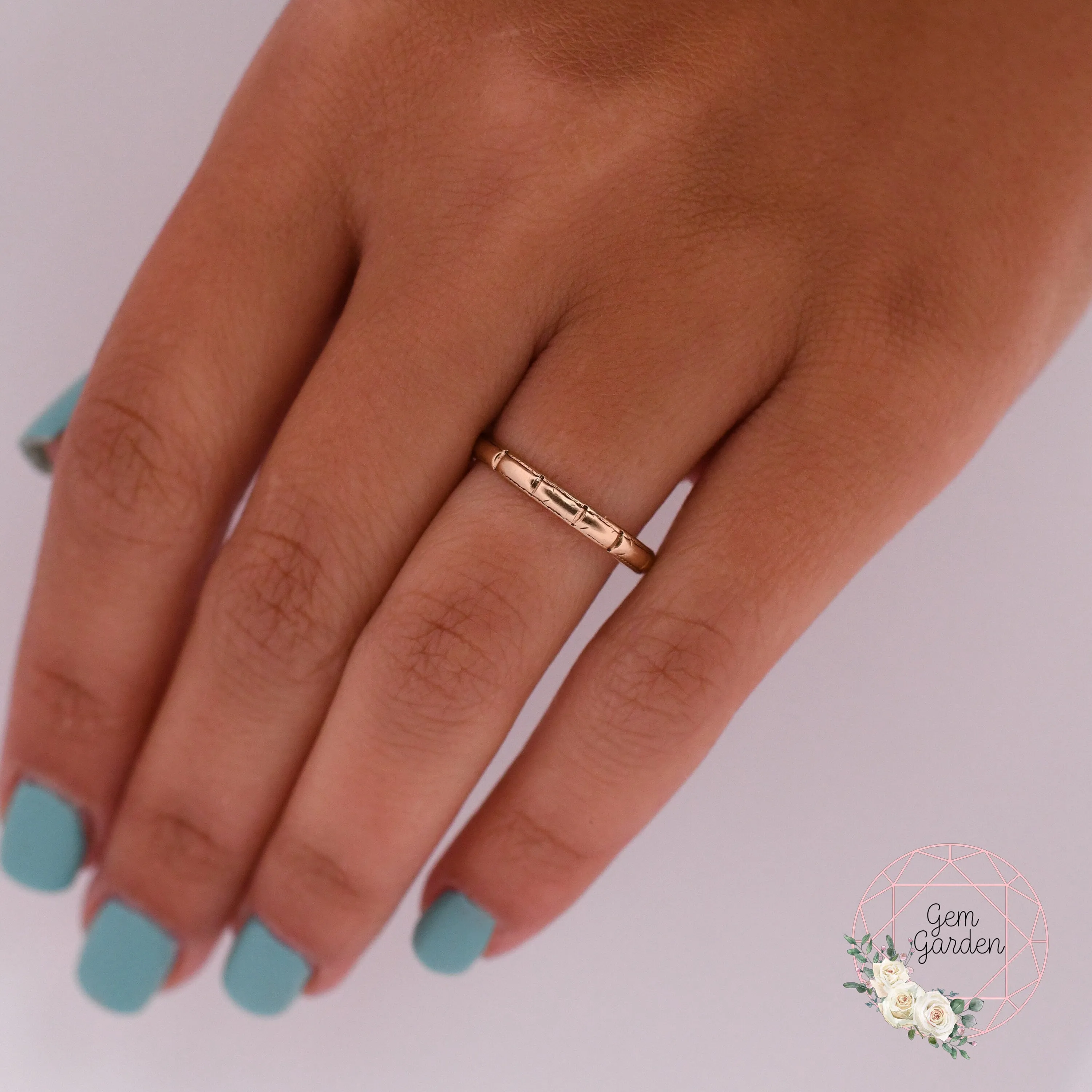 Vintage 14K Yellow Gold Minimalist Design Unisex Wedding Stackable Band