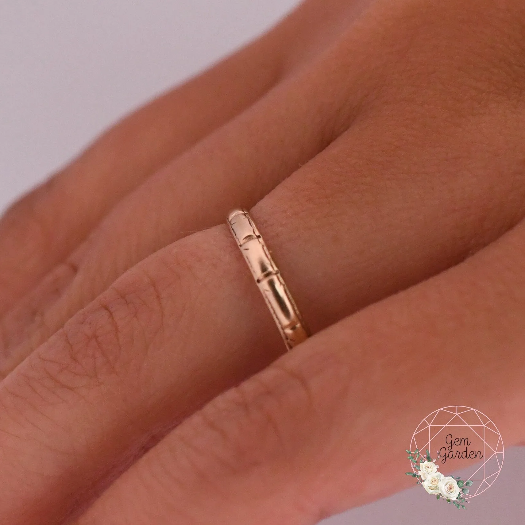 Vintage 14K Yellow Gold Minimalist Design Unisex Wedding Stackable Band