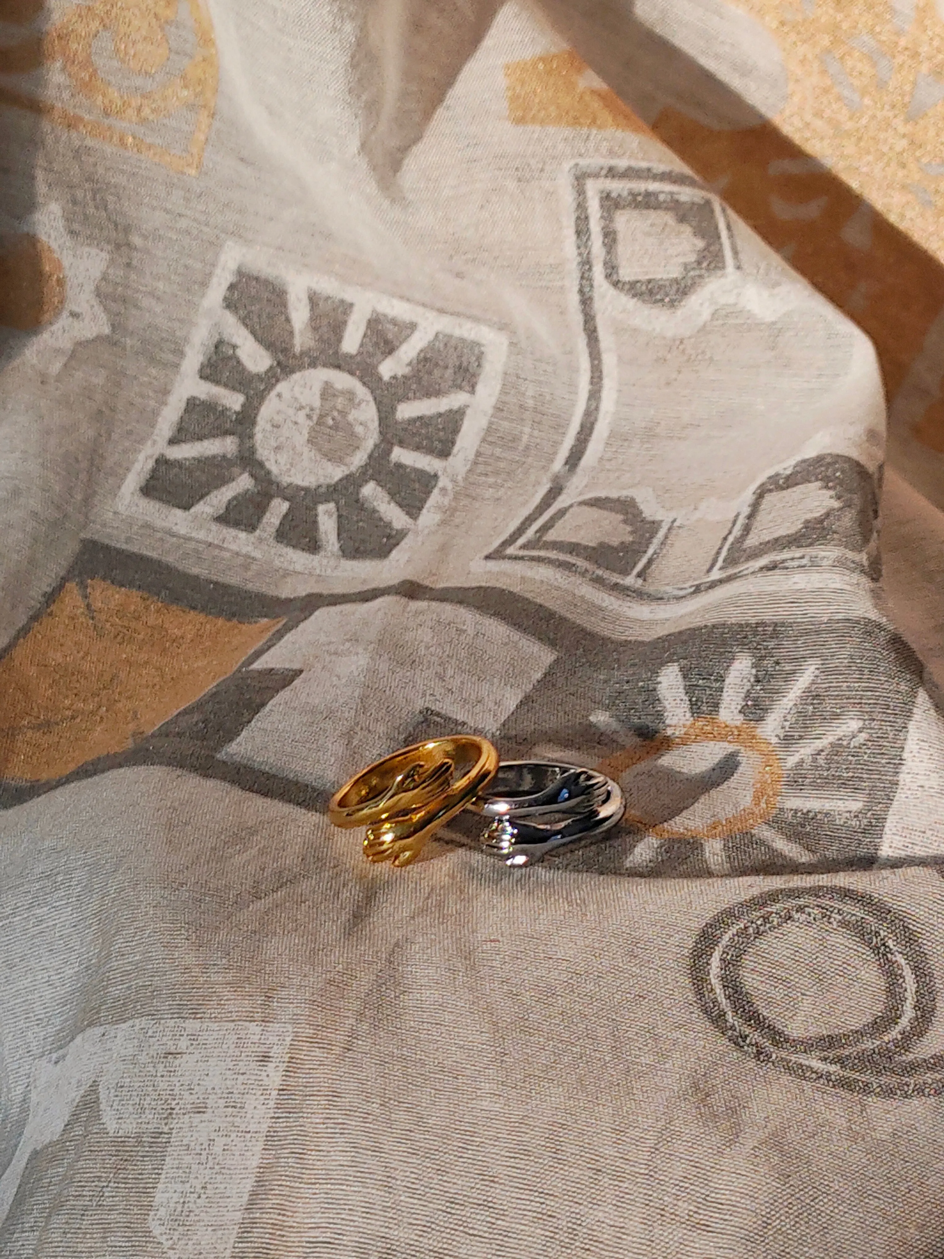 Warm hug rings