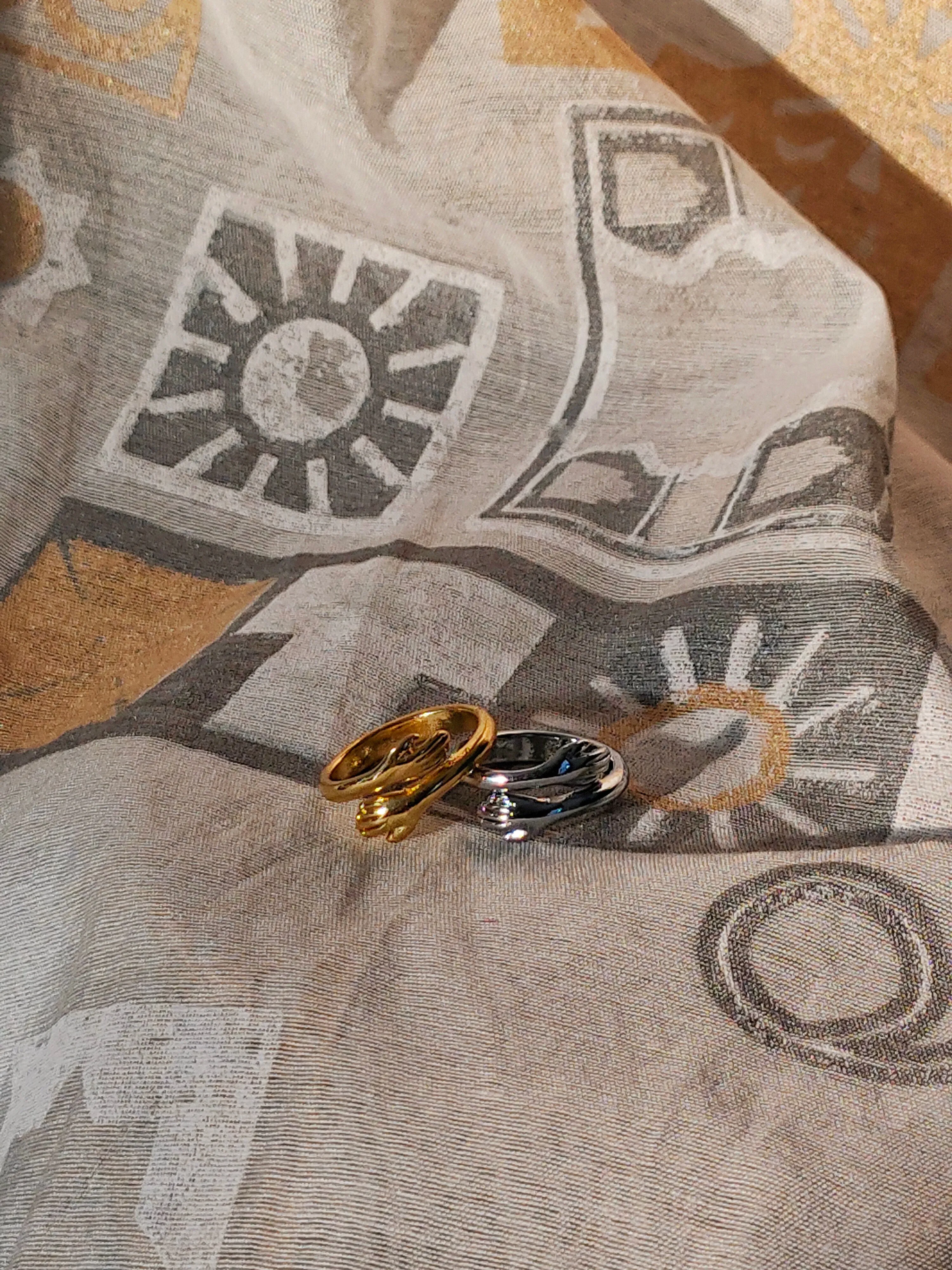 Warm hug rings